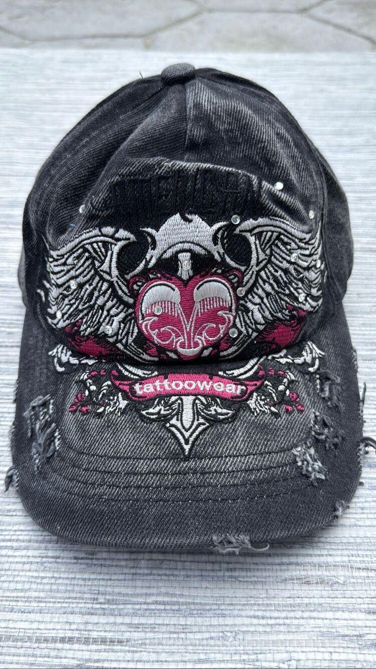 Vintage American Tattoo Wear Distressed Cap Winged Heart Rhinestone Y2K Hat Blac